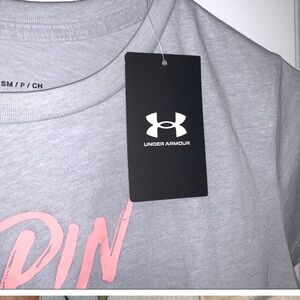 NWT 6/$20 Under armour t shirt woman’s athletic grey small/medium short sleeve